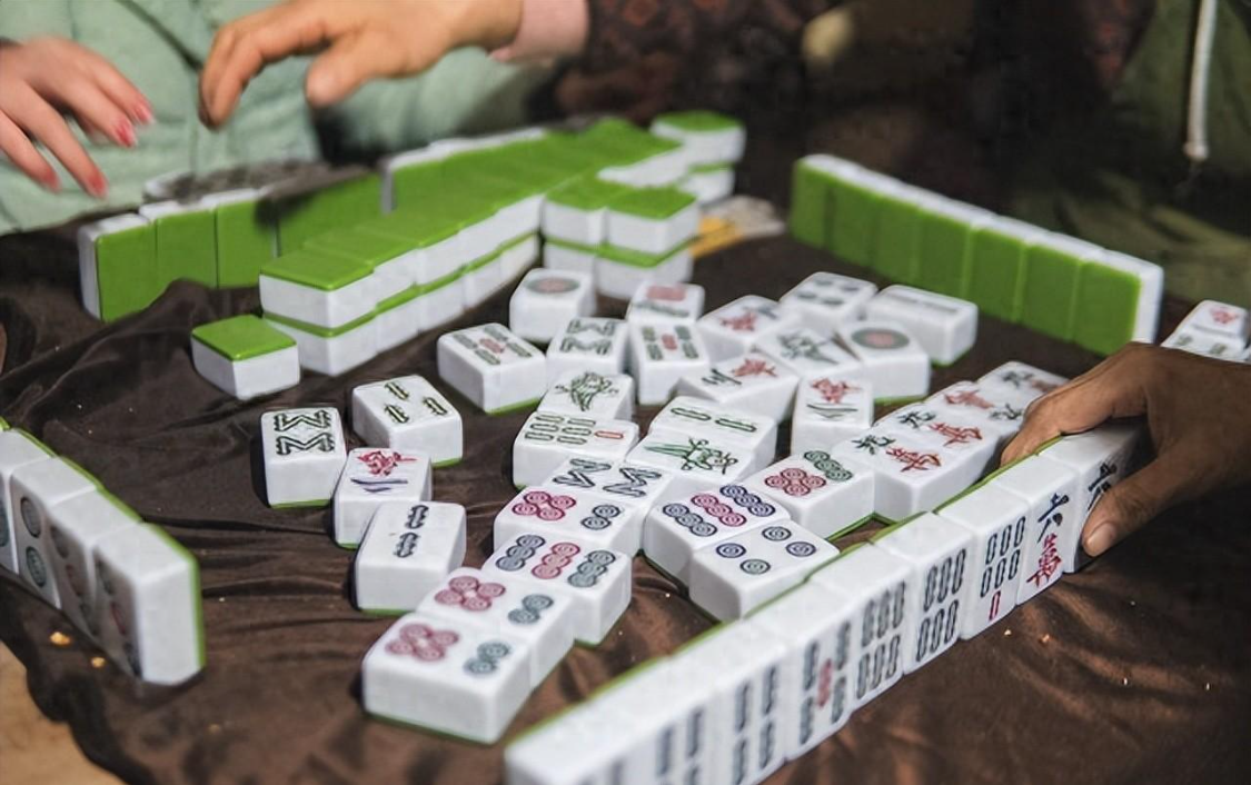 开云精彩-10年麻将馆老板囗述：凡是爱打麻将的，没有一个人日子是过得好的